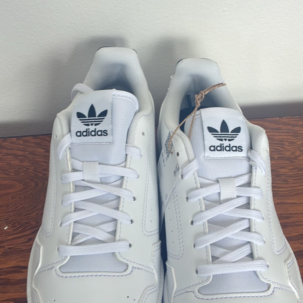 Adidas Youth 5 or Women’s Size 6 Black and White